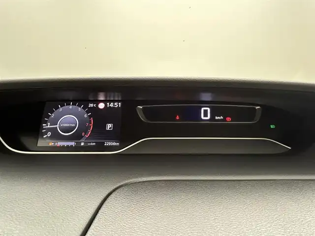 日産 セレナ ハイウェイスター V 岡山県 2022(令4)年 2.3万km ブリリアントホワイトパール オートブレーキホールド/純正フロアマット/ビルトインETC/オートハイビーム/横滑り防止/フルセグTV /全方位カメラ/純正ナビ/禁煙車/デジタルインナーミラー/プロパイロット