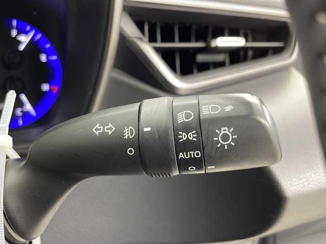 トヨタ カローラツーリング ハイブリッド ダブルバイビー 千葉県 2020(令2)年 5.3万km ホワイトパールクリスタルシャイン セーフティセンス/・プリクラッシュセーフティ/・レーンとレーシングアシスト/・レーダークルーズコントロール/・オートマチックハイビーム/・標識検知機能/純正9インチディスプレイ/フルセグTV/Bluetooth接続/ブラインドスポットモニター/ステアリングヒーター/AC100V電源/ヘッドライトレベライザー/ビルトインETC/スマートキー/LEDヘッドライト