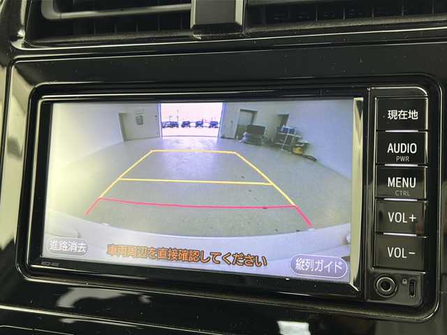 トヨタ プリウス Sセーフティプラス 宮城県 2018(平30)年 5.6万km ホワイトパールクリスタルシャイン トヨタセーフティーセンス/・レーダークルーズコントロール/・オートマチックハイビーム/・インテリジェントパーキングアシスト/・レーントレーシングアシスト/・プリクラッシュセーフティーシステム/純正7インチナビ/（BT.AM.FM.CD.DVD.SD.AUX）/バックカメラ/ワンセグTV/ビルトインETC/革巻きステアリング/ステアリングスイッチ/プッシュスタート/スマートキー（2本）/純正フロアマット/トノカバー/ドアバイザー/横滑り防止機能/クリアランスソナー/純正15インチアルミホイール/純正15インチサマータイヤ積込/LEDヘッドライト/LEDフォグランプ