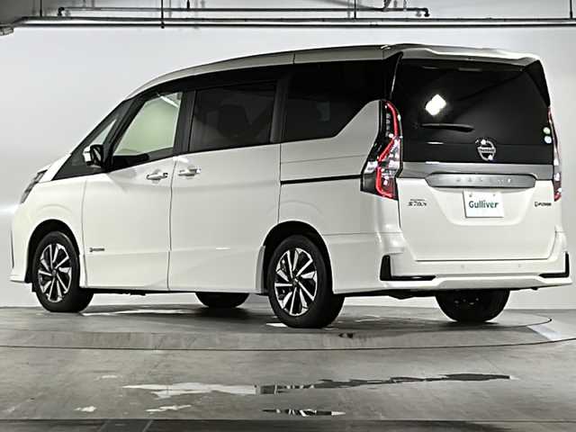 日産 セレナ e－パワー ハイウェイスター V 広島県 2021(令3)年 6.7万km ブリリアントホワイトパール 禁煙車/セーフティパックA/エマージェンシーブレーキ/車線逸脱警報/ハイビームアシスト/プロパイロット/インテリジェントルームミラー/純正10型ナビ/・フルセグ/CD/DVD/Blu-ray/Bluetooth/・SD/REC/USB/アラウンドビューモニター/純正フリップダウンモニター/革巻きステアリング/ステアリングスイッチ/LEDヘッドライト/フォグランプ/オートデュアルエアコン/リヤヒーターダクト  /純正ドアバイザー/純正ドライブレコーダー（DJ4-D）/OP純正16インチアルミホイール/W+サイド+カーテンエアバック