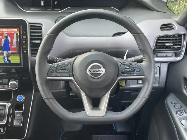 日産 セレナ e－パワー ハイウェイスター V 広島県 2021(令3)年 6.7万km ブリリアントホワイトパール 禁煙車/セーフティパックA/エマージェンシーブレーキ/車線逸脱警報/ハイビームアシスト/プロパイロット/インテリジェントルームミラー/純正10型ナビ/・フルセグ/CD/DVD/Blu-ray/Bluetooth/・SD/REC/USB/アラウンドビューモニター/純正フリップダウンモニター/革巻きステアリング/ステアリングスイッチ/LEDヘッドライト/フォグランプ/オートデュアルエアコン/リヤヒーターダクト  /純正ドアバイザー/純正ドライブレコーダー（DJ4-D）/OP純正16インチアルミホイール/W+サイド+カーテンエアバック
