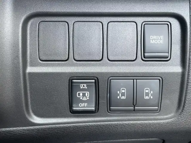日産 セレナ e－パワー ハイウェイスター V 広島県 2021(令3)年 6.7万km ブリリアントホワイトパール 禁煙車/セーフティパックA/エマージェンシーブレーキ/車線逸脱警報/ハイビームアシスト/プロパイロット/インテリジェントルームミラー/純正10型ナビ/・フルセグ/CD/DVD/Blu-ray/Bluetooth/・SD/REC/USB/アラウンドビューモニター/純正フリップダウンモニター/革巻きステアリング/ステアリングスイッチ/LEDヘッドライト/フォグランプ/オートデュアルエアコン/リヤヒーターダクト  /純正ドアバイザー/純正ドライブレコーダー（DJ4-D）/OP純正16インチアルミホイール/W+サイド+カーテンエアバック