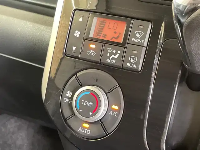 ダイハツ タント カスタム X トップED SA 岩手県 2015(平27)年 6.4万km パールホワイトⅢ ４WD/社外ナビ（Bluetooth CD DVD USB フルセグ）/衝突被害軽減ブレーキ/片側パワースライドドア/スマートアシスト/バックカメラ/アイドリングストップ/誤発進抑制機能/ステアリングスイッチ/LEDヘッドライト/横滑り防止装置/純正１４インチアルミホイール/フォグランプ/オートエアコン/オートライト/ロールサンシェード/ベンチシート/ドアミラーウインカー