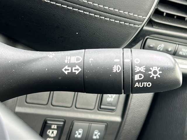 日産 セレナ ハイウェイスターVセレクションⅡ 福岡県 2019(平31)年 3.1万km ブリリアントホワイトパール プロパイロット/インテリジェントパーキングアシスト/純正9型ナビ/（BLUETOOTH/フルセグ/CD/DVD/AUX)/アラウンドビューモニター/バックカメラ/フロントカメラ/サイドカメラ/両側パワースライドドア/レーダークルーズコントロール/LEDライト/オートライト/ウォークスルー/純正16インチAW/ステアリングスイッチ/横滑り防止装置/コーナーセンサー/レーンキープアシスト/盗難防止装置/衝突軽減システム/アイドリングストップ/ドライブレコーダー/スマートキー/ETC/保証書