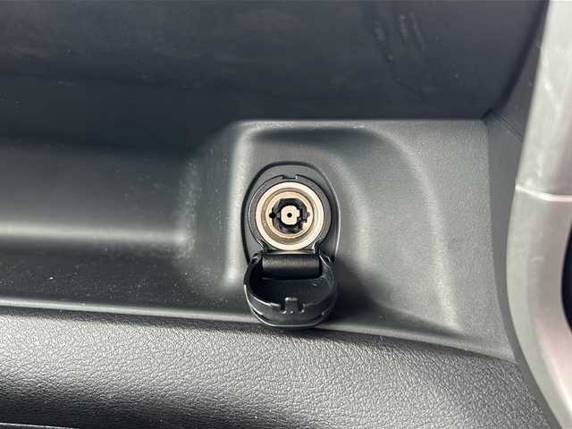 日産 セレナ ハイウェイスターVセレクションⅡ 福岡県 2019(平31)年 3.1万km ブリリアントホワイトパール プロパイロット/インテリジェントパーキングアシスト/純正9型ナビ/（BLUETOOTH/フルセグ/CD/DVD/AUX)/アラウンドビューモニター/バックカメラ/フロントカメラ/サイドカメラ/両側パワースライドドア/レーダークルーズコントロール/LEDライト/オートライト/ウォークスルー/純正16インチAW/ステアリングスイッチ/横滑り防止装置/コーナーセンサー/レーンキープアシスト/盗難防止装置/衝突軽減システム/アイドリングストップ/ドライブレコーダー/スマートキー/ETC/保証書