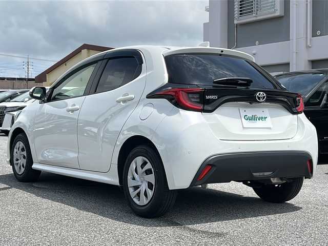 トヨタ ヤリス G 沖縄県 2020(令2)年 1.2万km ホワイトパールクリスタルシャイン ワンオーナー/衝突軽減/純正８インチディスプレイオーディオ/（ＡＭ／ＦＭ／ＣＤ／ＤＶＤ／ＢＴ）/全方位モニター/トヨタセーフティーセンス/クルコン/純正フロアマット/ドラレコ/ＥＴＣ/オートマチックハイビーム/オートライト/スマートキー