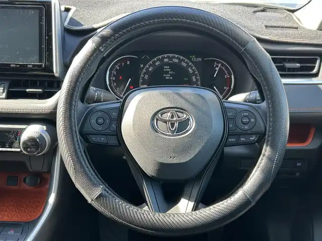 トヨタ ＲＡＶ４ アドベンチャー 道央・札幌 2019(令1)年 5.7万km アーバンカーキ ・４WD/・衝突軽減ブレーキ/・レザーシート/・純正ナビ/・CD/DVD/BT/TV/・バックカメラ/・D席パワーシート/・レーンキープアシスト/・コーナーセンサー/・ダウンヒルアシスト/・ブラインドスポットモニター/・オートエアコン/・オートライト/・レーダークルーズコントロール/・MT付AT/・ビルトインETC/・プッシュスタート/・スマートキー/・オートリトラミラー/・前後ドライブレコーダー/・ルーフレール/・オートハイビーム/・純正フロアマット/・フォグライト/・ウィンカーミラー/・スマートキー×１