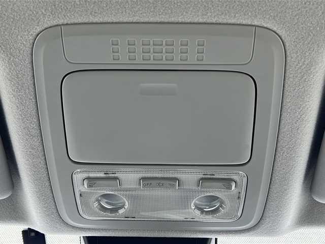 トヨタ ヴォクシー ZS 煌Ⅱ 三重県 2016(平28)年 3.5万km ブラック 純正ナビ/バックカメラ/両側パワースライドドア/ビルトインETC/スペアキー/LEDヘッドライト/オートハイビーム/LEDヘッドライト/純正フロアマット/レーンキープアシスト/衝突軽減ブレーキ/電動格納ミラー/禁煙車