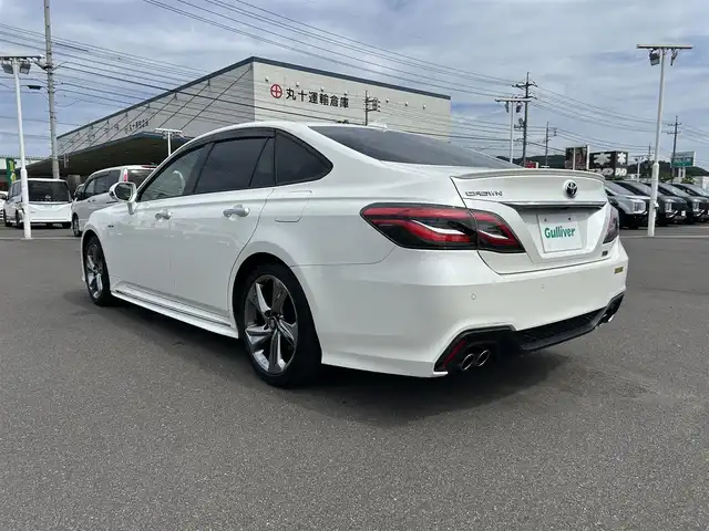 トヨタ クラウン ハイブリッド RS 岡山県 2018(平30)年 8.4万km ホワイトパールクリスタルシャイン 登録時走行距離83811km/純正ナビ/フルセグTV(AM.FM.CD.DVD.TV.BT)/バックカメラ/ETC2.0/ブラインドスポットモニター/ドライブレコーダー/シートヒーター/ステアリングヒーター/クリアランスソナー/衝突軽減ブレーキ/横滑り防止装置/レーダークルーズコントロール/レーンキープアシスト/オートライト/オートマチックハイビーム/アイドリングストップ/18インチ純正AW/純正フロアマット/D+N席パワーシート