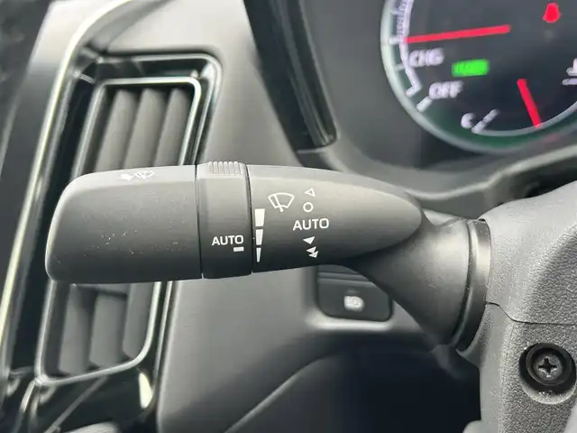 トヨタ クラウン ハイブリッド RS 岡山県 2018(平30)年 8.4万km ホワイトパールクリスタルシャイン 登録時走行距離83811km/純正ナビ/フルセグTV(AM.FM.CD.DVD.TV.BT)/バックカメラ/ETC2.0/ブラインドスポットモニター/ドライブレコーダー/シートヒーター/ステアリングヒーター/クリアランスソナー/衝突軽減ブレーキ/横滑り防止装置/レーダークルーズコントロール/レーンキープアシスト/オートライト/オートマチックハイビーム/アイドリングストップ/18インチ純正AW/純正フロアマット/D+N席パワーシート