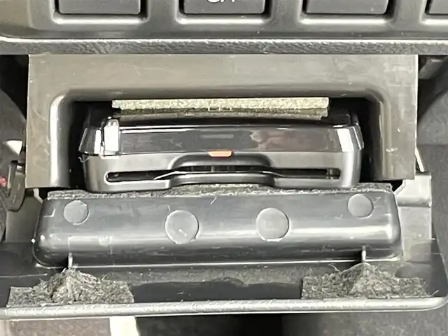 スバル アウトバック リミテッド 千葉県 2017(平29)年 7.3万km ワイルドネスグリーンM 純正８型ナビ（DIATONE SOUND）/（CD＆DVD＆AM＆FM＆Bluetooth＆フルセグTV）/アイサイト　/レーダークルーズコントロール/電動トランク　/パドルシフト　/Ｘ－ＭＯＤＥ　/ブラインドスポットモニター　/黒革シート　/シートヒーター　/ＥＴＣ　/自動防眩ルームミラー　/電動格納サイドミラー/前席パワーシート（運転席メモリー機能付き）/LEDヘッドライト/フォグランプ/前後コーナーセンサー/バックカメラ/フロントカメラ/サイドカメラ（左）/アイドリングストップ/ウィンカーミラー/ドアバイザー/プッシュスタート/ISOFIX/電動パーキングブレーキ/12Vシガーソケット/USBポート