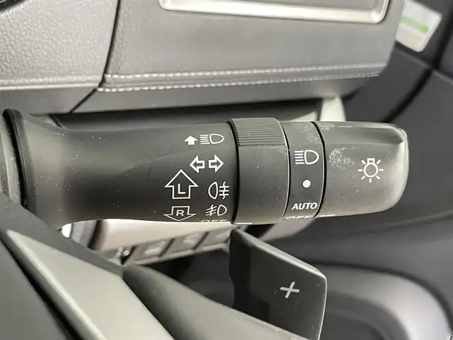 スバル アウトバック リミテッド 千葉県 2017(平29)年 7.3万km ワイルドネスグリーンM 純正８型ナビ（DIATONE SOUND）/（CD＆DVD＆AM＆FM＆Bluetooth＆フルセグTV）/アイサイト　/レーダークルーズコントロール/電動トランク　/パドルシフト　/Ｘ－ＭＯＤＥ　/ブラインドスポットモニター　/黒革シート　/シートヒーター　/ＥＴＣ　/自動防眩ルームミラー　/電動格納サイドミラー/前席パワーシート（運転席メモリー機能付き）/LEDヘッドライト/フォグランプ/前後コーナーセンサー/バックカメラ/フロントカメラ/サイドカメラ（左）/アイドリングストップ/ウィンカーミラー/ドアバイザー/プッシュスタート/ISOFIX/電動パーキングブレーキ/12Vシガーソケット/USBポート