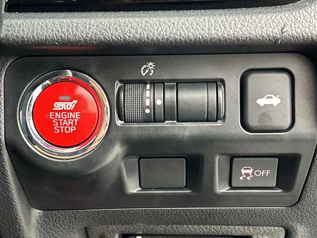 スバル ＷＲＸ ＳＴＩ STI タイプS 愛知県 2017(平29)年 4.8万km クリスタルブラックシリカ 禁煙車/ステアリング・レスポンシブ・ヘッドランプ/スバルリヤビークルディテクション/ハイビームアシスト/STIエアロパーツ（F/S.R）/純正8インチメモリナビ/CD/DVD/BT/フルセグTV/バック/サイド/フロントモニター/アイサイト/ハーフレザーシート/シートヒーター(D/N)/パワーシート（D/N)/革巻きステアリング/ステアリングリモコン/ドライブレコーダー前後/ビルトインETC/LEDヘッドライト/オートライト/フォグランプ/純正STI18インチアルミホイール