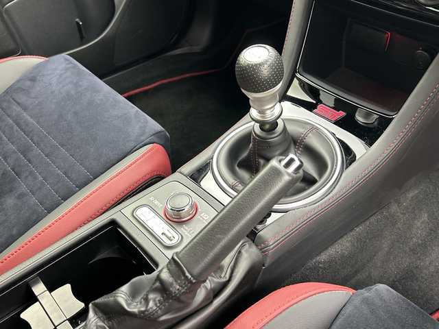 スバル ＷＲＸ ＳＴＩ STI タイプS 愛知県 2017(平29)年 4.8万km クリスタルブラックシリカ 禁煙車/ステアリング・レスポンシブ・ヘッドランプ/スバルリヤビークルディテクション/ハイビームアシスト/STIエアロパーツ（F/S.R）/純正8インチメモリナビ/CD/DVD/BT/フルセグTV/バック/サイド/フロントモニター/アイサイト/ハーフレザーシート/シートヒーター(D/N)/パワーシート（D/N)/革巻きステアリング/ステアリングリモコン/ドライブレコーダー前後/ビルトインETC/LEDヘッドライト/オートライト/フォグランプ/純正STI18インチアルミホイール