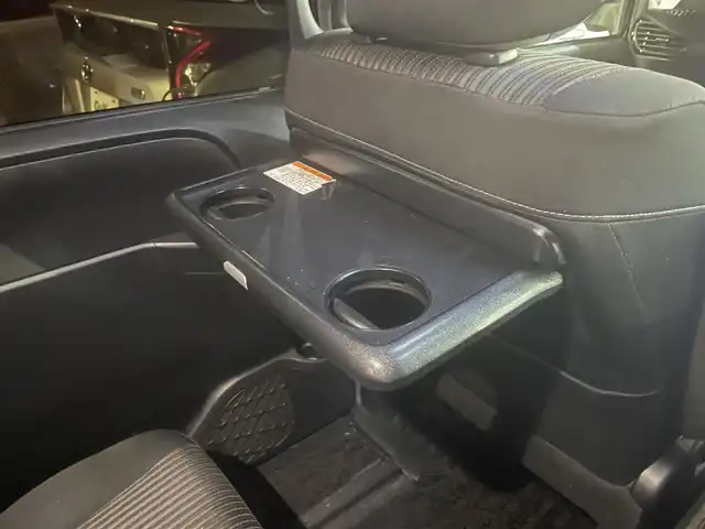 トヨタ ヴォクシー ZS 煌 愛知県 2018(平30)年 6.4万km ブラック /ワンオーナー//モデリスタエアロ（フロント、サイド、リア）//モデリスタマフラー//純正16AW//アルパイン11インチナビ//CD/DVD/BT/MSV/フルセグ/HDMI//バックカメラ//アルパイン12.8インチフリップダウンモニター//両側パワースライドドア//ETC//PCS/LDA//先行車発進告知//クルーズコントロール//アイドリングストップ//LEDオートライト//オートマチックハイビーム//LEDフォグランプ//LEDルームランプ//オートリトラウィンカーミラー//MTモード付AT//本革巻きステアリング//ステアリングスイッチ//後席ロールサンシェード//三列シート//ウォークスルー//純正フロアマット//純正ドアバイザー//スペアスマートキー//新車時保証書//取扱説明書