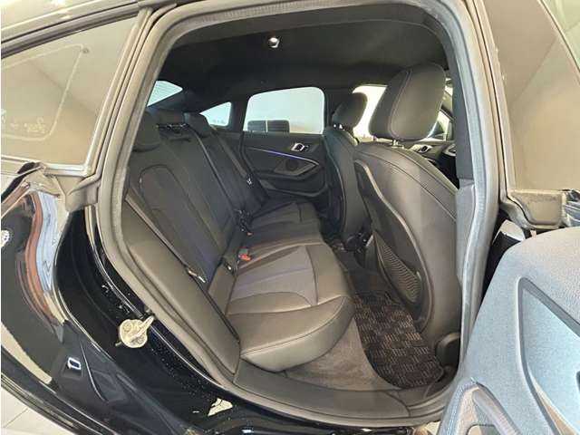 ＢＭＷ ＢＭＷ ２１８ｄ グランクーペ Mスポーツ 熊本県 2020(令2)年 0.7万km 黒 スマートキー /プッシュスタート /ETC /注意喚起アシスタント/ワイヤレス充電 /速度アシスト /パーキングアシスト/LEDヘッドランプ /ハーフレザーシート/オートハイビーム