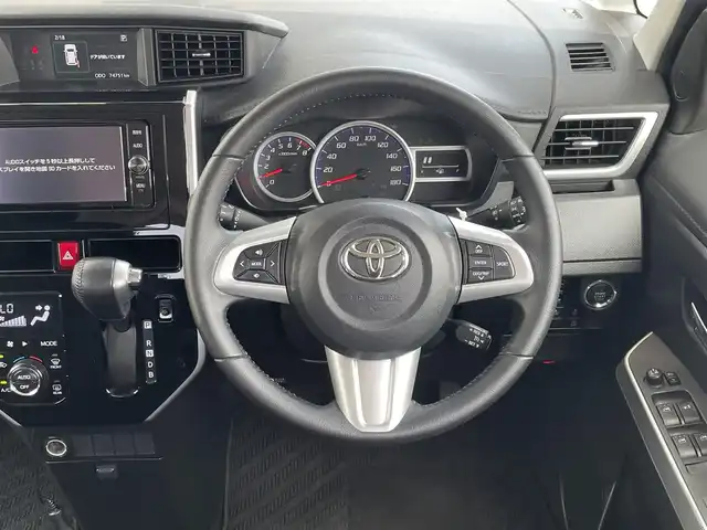 トヨタ タンク カスタムG－T 東京都 2017(平29)年 7.5万km ブラックマイカメタリック 純正SDナビ/（CD/DVD/SD/Bluetooth/フルセグTV）/・NSZT-W66T/バックカメラ/クルーズコントロール/プリクラッシュセーフティー/横滑り防止装置/両側パワースライドドア/LEDヘッドライト/LEDフォグランプ/オートライト/アイドリングストップ/ターボエンジン/前方ドライブレコーダー/ETC/純正15インチアルミホイール/純正フロアマット/ドアバイザー/スマートキー