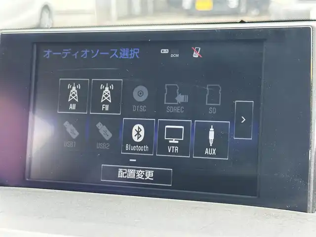 レクサス ＮＸ 200t 群馬県 2016(平28)年 6.1万km パール ナビゲーション　/フルセグテレビ　/ＣＤ＆ＤＶＤ　/ブルートゥース　/ＵＳＢ　/衝突軽減ブレーキ　/車線逸脱警報　/アダプティブクルーズ　/シートヒーター　/ハンドルヒーター　/サンルーフ　/保証書　/取扱説明書　/整備手帳/スマートキーX２個/カードキー