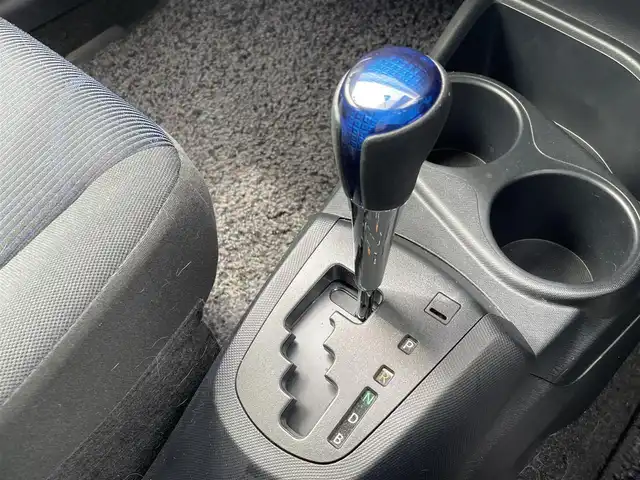 トヨタ アクア S 福岡県 2015(平27)年 2.1万km コバルトブルーメタリック 純正９インチナビ（ＮＳＺＴ－Ｙ６４Ｔ）/バックカメラ/衝突軽減/レーンアシスト/オートハイビーム/フルセグＴＶ/ＣＤ／ＤＶＤ再生/ブルートゥース/スマートキー/プッシュスタート/ＥＴＣ/電動格納ミラー