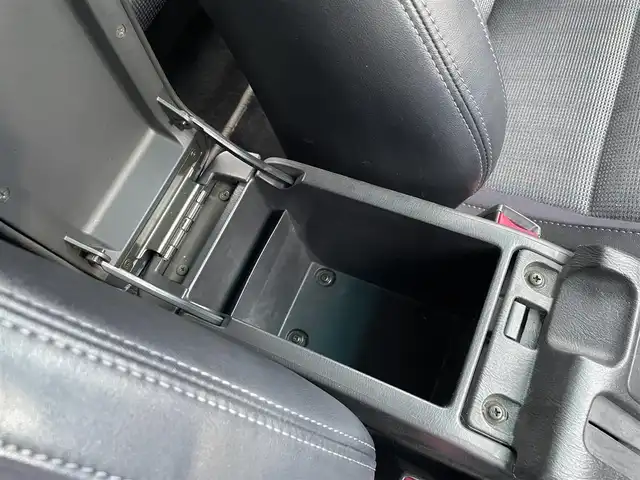 スバル レガシィ Ｂ４ RS 千葉県 2000(平12)年 3.8万km グレーメタリック 純正オーディオ（CD、FM、AM）/４WD/momoステアリング/ハーフレザーシート/電動格納ミラー/純正16インチアルミホイール/保証書/取説有