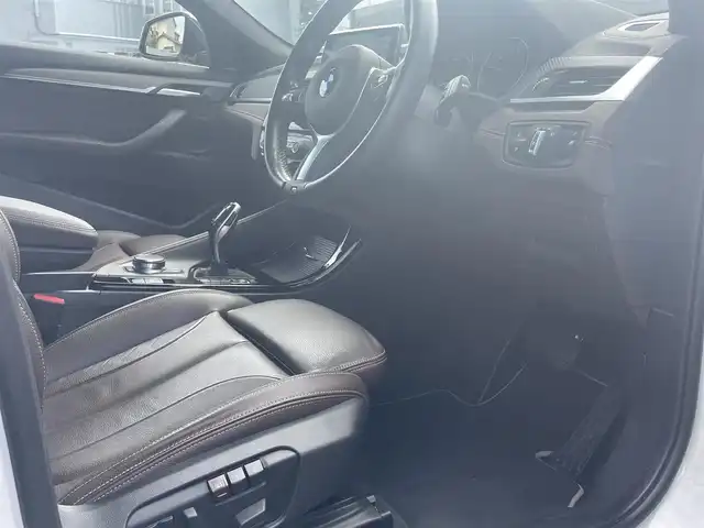 ＢＭＷ Ｘ２ xDrive20i MスポーツX 静岡県 2018(平30)年 5.3万km アルピンホワイトⅢ インテリジェントセーフティ /アドバンスドアクティブセーフティ/衝突軽減ブレーキACC/車線逸脱警告/ヘッドアップディスプレイ/harman/kardonサラウンド/モカレザーシート シートヒーター /パワーシート運転席メモリー機能/コンフォートアクセス/パワーバックドア /20インチアルミホイール/ミラー一体型DSRCETC