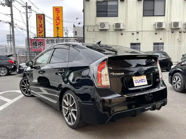 トヨタ プリウス S ツーリングセレ G’s 大阪府 2014(平26)年 9.2万km ブラック 純正ナビ【NSCP-W64】/バックカメラ/スマートキー＆プッシュスタート/HIDヘッドライト/ビルトインETC/純正G’s専用18インチアルミ/ステアリングスイッチ/社外シートカバー/リア6面スモーク貼り/取説＆保証書