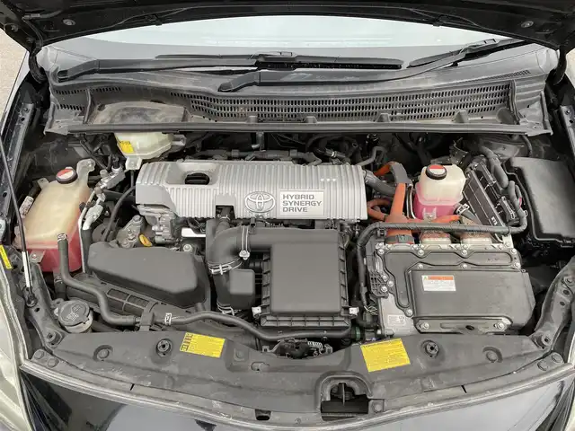 トヨタ プリウス S ツーリングセレ G’s 大阪府 2014(平26)年 9.2万km ブラック 純正ナビ【NSCP-W64】/バックカメラ/スマートキー＆プッシュスタート/HIDヘッドライト/ビルトインETC/純正G’s専用18インチアルミ/ステアリングスイッチ/社外シートカバー/リア6面スモーク貼り/取説＆保証書