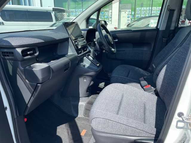 トヨタ シエンタ ハイブリッド Z 長崎県 2023(令5)年 4.3万km ホワイトパールクリスタルシャイン 純正ディスプレイオーディオ/ナビ/USB/BT/Mira cast/パノラミックビューモニター/モデリスタエアロ/両側パワースライドドア/トヨタセーフティセンス/レーダークルーズコントロール/ブラインドスポットモニター/オートマチックハイビーム/LEDヘッドライト/コーナーセンサー前後/ビルトインETC2.0