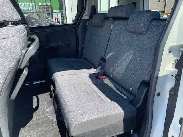 トヨタ シエンタ ハイブリッド Z 長崎県 2023(令5)年 4.3万km ホワイトパールクリスタルシャイン 純正ディスプレイオーディオ/ナビ/USB/BT/Mira cast/パノラミックビューモニター/モデリスタエアロ/両側パワースライドドア/トヨタセーフティセンス/レーダークルーズコントロール/ブラインドスポットモニター/オートマチックハイビーム/LEDヘッドライト/コーナーセンサー前後/ビルトインETC2.0