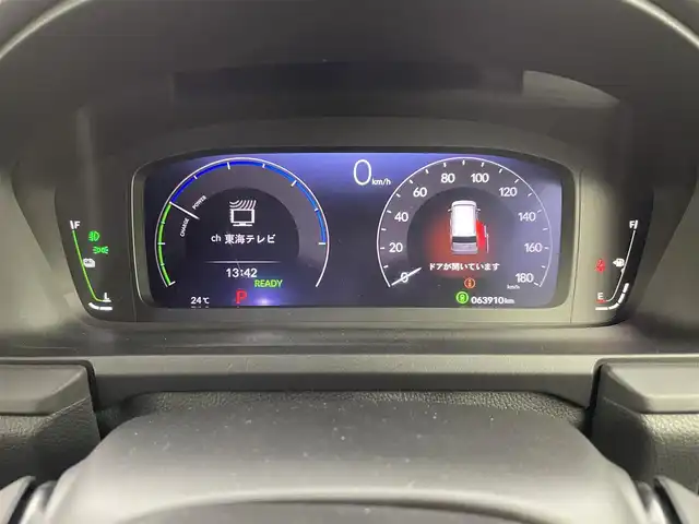 ホンダ ステップワゴン スパーダ eHEV 福井県 2022(令4)年 6.4万km プラチナホワイトパール ワンオーナー/純正11.4インチデイスプレイナビ/【AM/FM/CD/DVD/Bluetooth/フルセグTV】/バックカメラ/ETC/両側パワースライドドア/ホンダセンシング/・衝突軽減ブレーキ/・車線逸脱警報機能/・クルーズコントロール（追従有）/・レーンキープアシスト/電動リアゲート/ドライブレコーダー（前後）/ハーフレザーシート/シートヒーター（運転席/助手席）/オートライト/LEDヘッドライド/プッシュスタート/スマートキー