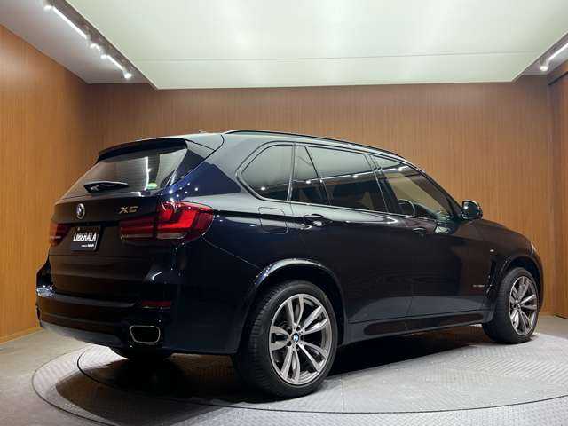 ＢＭＷ Ｘ５ xDrive 35d Mスポーツ 千葉県 2019(平31)年 3.3万km カーボンブラックM パノラマＳＲ　/リアモニター　/純正ナビ　/バックカメラ　/ＡＣＣ　/黒革　/シートヒーター　/メモリーパワーシート　/ＬＥＤヘッドライト　/オートライト　/電動リアゲート　/ドライブレコーダー　/２０インチＡＷ