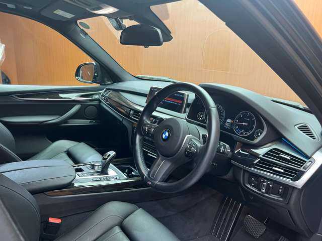 ＢＭＷ Ｘ５ xDrive 35d Mスポーツ 千葉県 2019(平31)年 3.3万km カーボンブラックM パノラマＳＲ　/リアモニター　/純正ナビ　/バックカメラ　/ＡＣＣ　/黒革　/シートヒーター　/メモリーパワーシート　/ＬＥＤヘッドライト　/オートライト　/電動リアゲート　/ドライブレコーダー　/２０インチＡＷ