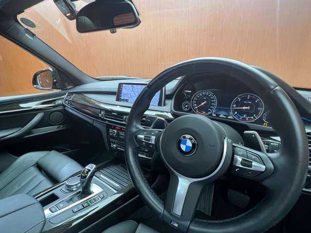 ＢＭＷ Ｘ５ xDrive 35d Mスポーツ 千葉県 2019(平31)年 3.3万km カーボンブラックM パノラマＳＲ　/リアモニター　/純正ナビ　/バックカメラ　/ＡＣＣ　/黒革　/シートヒーター　/メモリーパワーシート　/ＬＥＤヘッドライト　/オートライト　/電動リアゲート　/ドライブレコーダー　/２０インチＡＷ