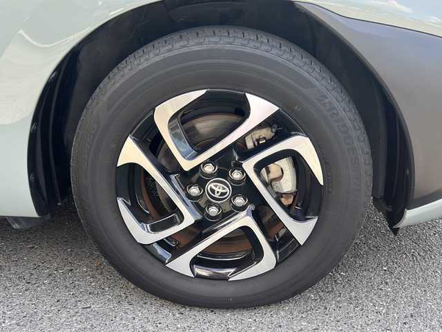 トヨタ シエンタ ハイブリッド Z 京都府 2022(令4)年 2.2万km アーバンカーキ １０．５インチディスプレイオーディオ/フルセグ/USB/全方位カメラ/両側パワースライドドア　/トヨタセーフティセンス　/禁煙車　/クリアランスソナー　/ブラインドスポットモニター　/７人乗り　/ＬＥＤヘッドライト　/純正アルミ/ETC