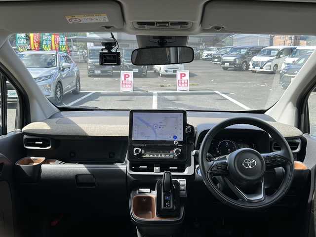 トヨタ シエンタ ハイブリッド Z 京都府 2022(令4)年 2.2万km アーバンカーキ １０．５インチディスプレイオーディオ/フルセグ/USB/全方位カメラ/両側パワースライドドア　/トヨタセーフティセンス　/禁煙車　/クリアランスソナー　/ブラインドスポットモニター　/７人乗り　/ＬＥＤヘッドライト　/純正アルミ/ETC
