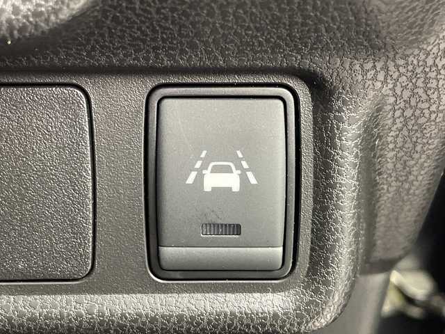 日産 ノート e－パワー ニスモ 群馬県 2017(平29)年 6.8万km ダークメタルグレー 純正ナビ　全周囲カメラ　電子ミラー　ＥＴＣ　ニスモ専用革巻きステアリング　プッシュスタートボタン　スマートキー　衝突被害軽減ブレーキ　レーンアシスト　ドライブレコーダー　ＬＥＤヘッドライト　禁煙