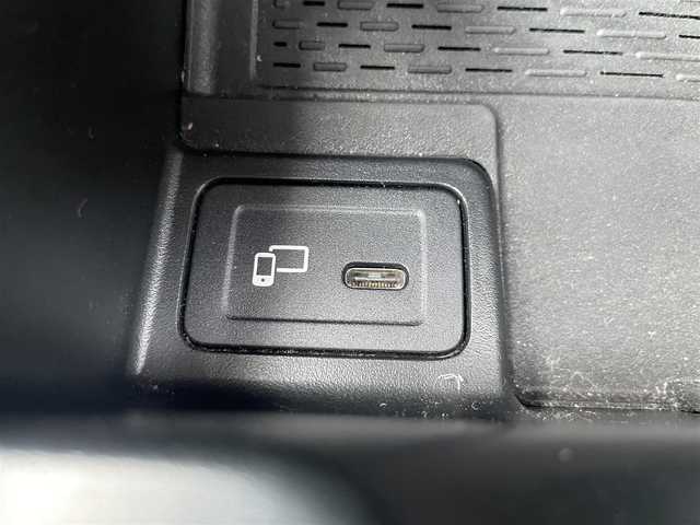 メルセデス・ベンツ ＧＬＢ２００ｄ AMGライン 福岡県 2021(令3)年 3.9万km イリジウムシルバー レーダーセーフティパッケージ/アダプティブクルーズコントロール/ブラインドスポットモニター/レーンキープアシスト/アクティブセーフティブレーキ/ハーフレザーシート/前席シートヒーター/純正ナビ/Applecarplay/androidauto/全方位カメラ/フルセグTV/Bluetooth/ワイヤレス充電/パワーバックドア/LEDヘッドライト/オートハイビーム/前後ドライブレコーダー/純正19インチアルミホイール/ETC2.0/取扱説明書/保証書/スペアキー×1