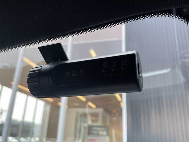 メルセデス・ベンツ ＧＬＢ２００ｄ AMGライン 福岡県 2021(令3)年 3.9万km イリジウムシルバー レーダーセーフティパッケージ/アダプティブクルーズコントロール/ブラインドスポットモニター/レーンキープアシスト/アクティブセーフティブレーキ/ハーフレザーシート/前席シートヒーター/純正ナビ/Applecarplay/androidauto/全方位カメラ/フルセグTV/Bluetooth/ワイヤレス充電/パワーバックドア/LEDヘッドライト/オートハイビーム/前後ドライブレコーダー/純正19インチアルミホイール/ETC2.0/取扱説明書/保証書/スペアキー×1