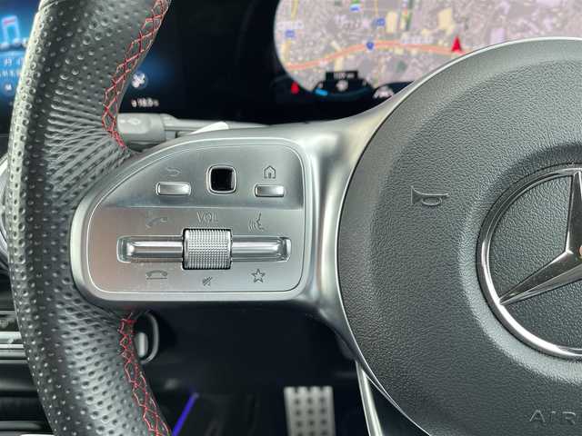 メルセデス・ベンツ ＧＬＢ２００ｄ AMGライン 福岡県 2021(令3)年 3.9万km イリジウムシルバー レーダーセーフティパッケージ/アダプティブクルーズコントロール/ブラインドスポットモニター/レーンキープアシスト/アクティブセーフティブレーキ/ハーフレザーシート/前席シートヒーター/純正ナビ/Applecarplay/androidauto/全方位カメラ/フルセグTV/Bluetooth/ワイヤレス充電/パワーバックドア/LEDヘッドライト/オートハイビーム/前後ドライブレコーダー/純正19インチアルミホイール/ETC2.0/取扱説明書/保証書/スペアキー×1