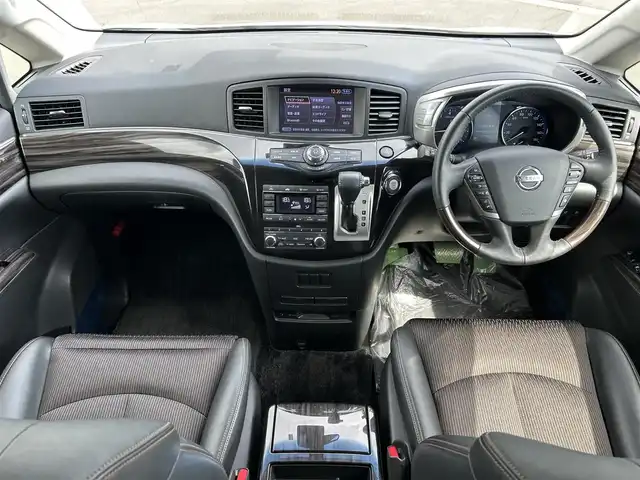日産 エルグランド 250HWS S アーバンクロム 鹿児島県 2020(令2)年 2万km ブリリアントホワイトパール 純正メモリーナビ/（Bluetooth/CD/DVD）/アラウンドビューモニター/バックカメラ/両側パワースライドドア/レーダークルーズコントロール/LEDオートライト/ハーフレザーシート/純正17アルミホイール/WAC/スマートキー/ETC