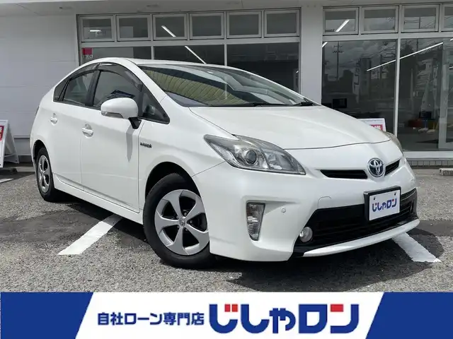 トヨタ プリウス S 京都府 2014(平26)年 7.4万km ホワイトパールクリスタルシャイン (株)IDOMが運営する【じしゃロン伏見店】の自社ローン専用車両になりますこちらは現金またはオートローンご利用時の価格です。自社ローンご希望の方は別途その旨お申付け下さい