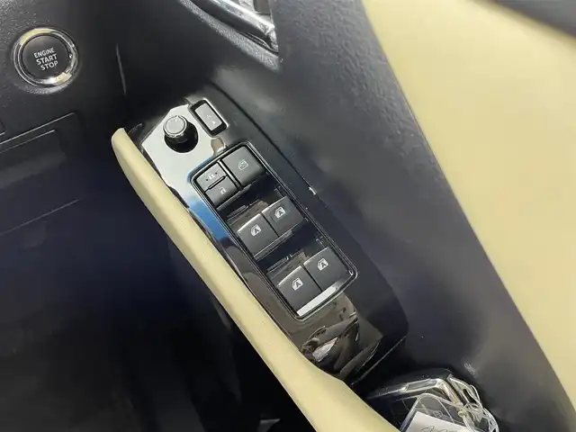 トヨタ アルファード X 大分県 2015(平27)年 7.7万km ホワイトパールクリスタルシャイン 純正SDナビ/(フルセグ/CD/DVD/BT)/片側パワースライドドア/バックカメラ/ビルトインETC/前方ドライブレコーダー/オートライト/電動パーキングブレーキ/ステアリングスイッチ/アイドリングストップ/スマートキー/プッシュスタート/スペアキー/MTモード付きAT
