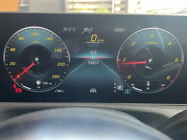 メルセデス・ベンツ Ａ２００ｄ AMGライン 高知県 2020(令2)年 5.5万km コスモスブラック レーダーセーフティパッケージ/　・ブレーキアシスト/　・ブラインドスポットアシスト/　・レーンキーピングアシスト/ナビゲーションパッケージ/純正ナビ/　【AM/FM/フルセグTV/Bluetooth】/バックカメラ/ハーフレザーシート/D/N席パワーシート/シートヒーター/前後純正ドライブレコーダー