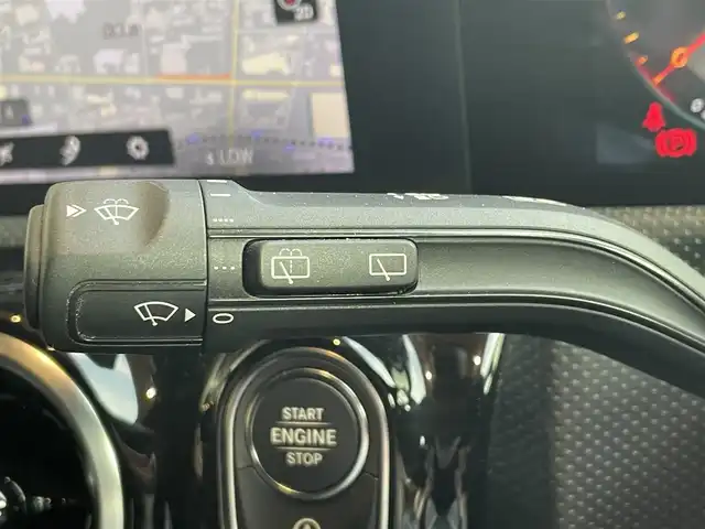 メルセデス・ベンツ Ａ２００ｄ AMGライン 高知県 2020(令2)年 5.5万km コスモスブラック レーダーセーフティパッケージ/　・ブレーキアシスト/　・ブラインドスポットアシスト/　・レーンキーピングアシスト/ナビゲーションパッケージ/純正ナビ/　【AM/FM/フルセグTV/Bluetooth】/バックカメラ/ハーフレザーシート/D/N席パワーシート/シートヒーター/前後純正ドライブレコーダー