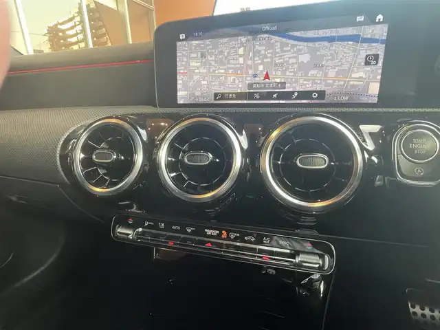 メルセデス・ベンツ Ａ２００ｄ AMGライン 高知県 2020(令2)年 5.5万km コスモスブラック レーダーセーフティパッケージ/　・ブレーキアシスト/　・ブラインドスポットアシスト/　・レーンキーピングアシスト/ナビゲーションパッケージ/純正ナビ/　【AM/FM/フルセグTV/Bluetooth】/バックカメラ/ハーフレザーシート/D/N席パワーシート/シートヒーター/前後純正ドライブレコーダー