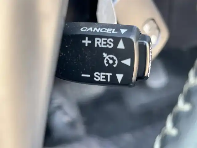 トヨタ アクア G 大阪府 2015(平27)年 5.6万km ワイン 純正ナビ.ETC.BT./バックカメラ/純正フロアマット/前後ドライブレコーダー/15インチ純正アルミホイール/クルーズコントロール/LEDヘッドライト/取説有り/プッシュスタート/スマートキー