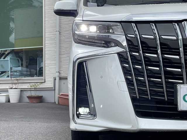 トヨタ アルファードハイブリット SR Cパッケージ 大分県 2021(令3)年 6.8万km ホワイトパールクリスタルシャイン ワンオーナー /サンルーフ/全方位カメラ/JBLサラウンドシステム/両側パワースライドドア /レザーシート/純正ナビ/フルセグTV/Bluetooth/純正17インチアルミホイール/純正フロアマット/純正ビルトインETC/純正LEDヘッドライト/オートライト/オートマチックハイビーム/純正フリップダウンモニター/デジタルインナーミラー/衝突被害軽減ブレーキ/横滑り防止装置/シートヒーター/ベンチレーションシステム/電動リアゲート/クルーズコントロール/スペアキー/スマートキー/4WD/MTモード付きAT