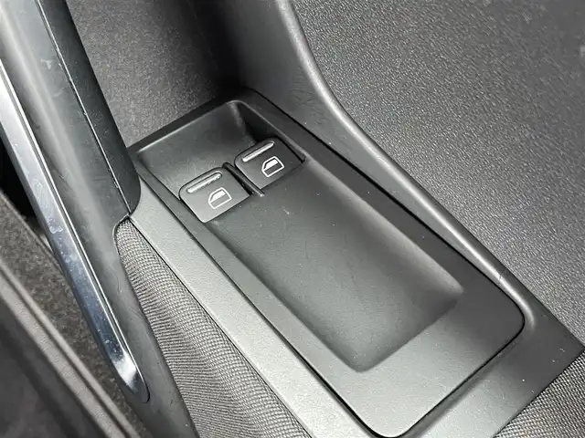 フォルクスワーゲン ザ・ビートル デザイン 石川県 2015(平27)年 4.9万km 赤 純正ナビ/（Bluetooth/TV）/バックカメラ/MTモード付AT/ETC/プッシュスタート/フロアマット/純正アルミホイール/スペアキー×１
