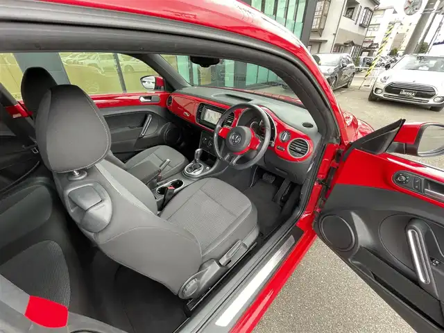 フォルクスワーゲン ザ・ビートル デザイン 石川県 2015(平27)年 4.9万km 赤 純正ナビ/（Bluetooth/TV）/バックカメラ/MTモード付AT/ETC/プッシュスタート/フロアマット/純正アルミホイール/スペアキー×１