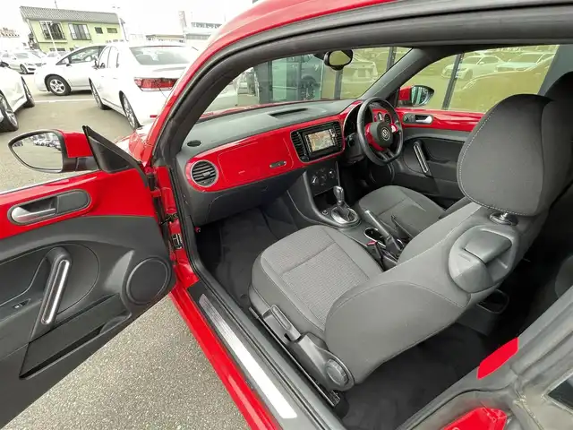 フォルクスワーゲン ザ・ビートル デザイン 石川県 2015(平27)年 4.9万km 赤 純正ナビ/（Bluetooth/TV）/バックカメラ/MTモード付AT/ETC/プッシュスタート/フロアマット/純正アルミホイール/スペアキー×１